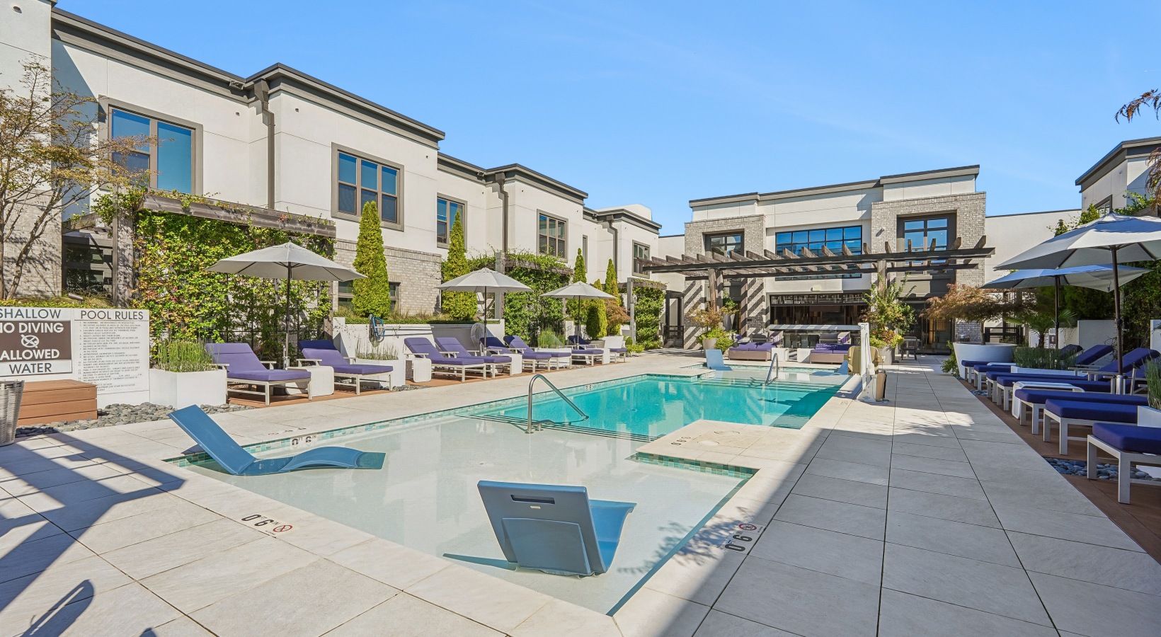 rooftop pool